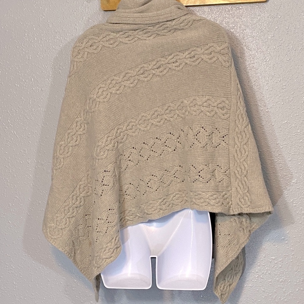 Made in Italy Wool Cashmere Cowl Neck Cable Knit Poncho | Oatmeal | One Size - Picture 4 of 9